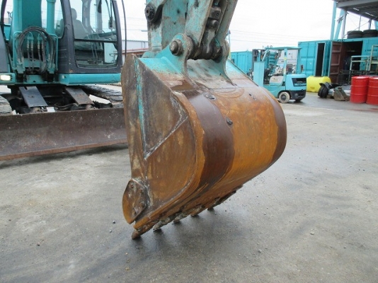 ขาย Kobelco SK135SR-1ES (YY04) ซุปเปอร์ ปี2006 มีใบมีดดัน แทรคเหล็กหุ้มยาง 4,400ชม.