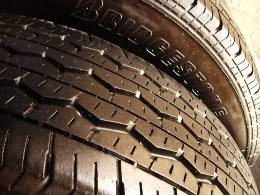 ยางกระบะขอบ15 บริดสโตน 195-R15ลงพื้นปลายปี13(4เส้น3,600บ)ดอกหนามาก90\%