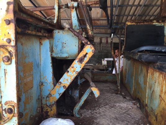 (ตอนนี้ทำสีแล้ว)รถเกรด CAT112(91G582)รถสวยเดิมๆ สภาพดีมาก พร้อมใช้ รถแน่นๆบู๊ชสลักแน่น เครื่องนิ่ม