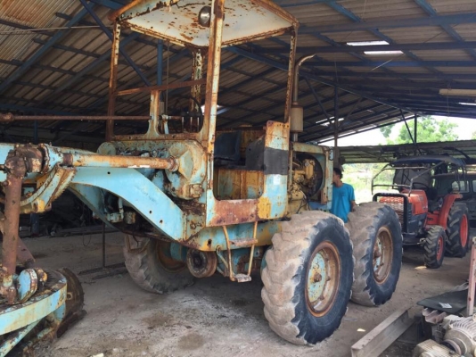 (ตอนนี้ทำสีแล้ว)รถเกรด CAT112(91G582)รถสวยเดิมๆ สภาพดีมาก พร้อมใช้ รถแน่นๆบู๊ชสลักแน่น เครื่องนิ่ม