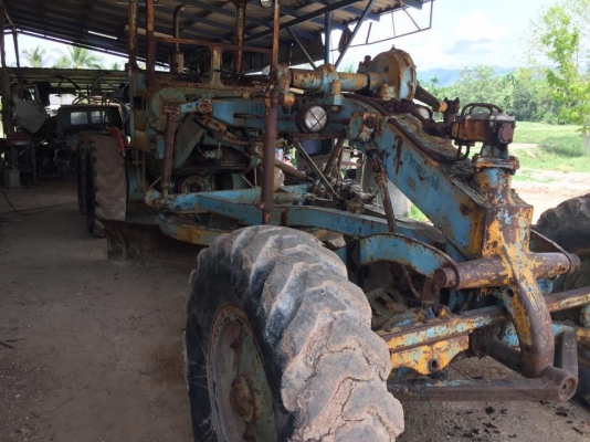 (ตอนนี้ทำสีแล้ว)รถเกรด CAT112(91G582)รถสวยเดิมๆ สภาพดีมาก พร้อมใช้ รถแน่นๆบู๊ชสลักแน่น เครื่องนิ่ม