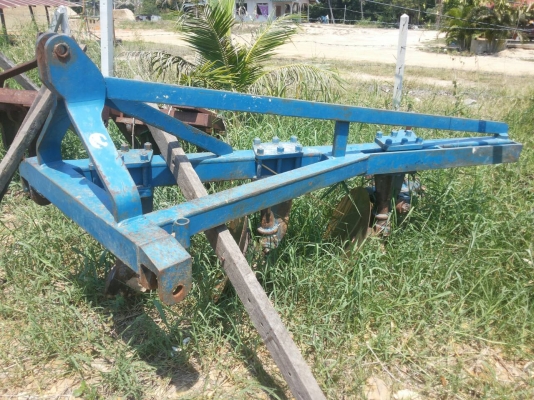 รถแทรกเตอร์ NEWHOLLAND ปี 2556 แบบ TS90 เครื่อง 450 ราคา 750,000 บ.