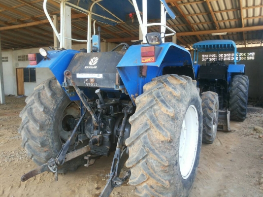 รถแทรกเตอร์ NEWHOLLAND ปี 2556 แบบ TS90 เครื่อง 450 ราคา 750,000 บ.