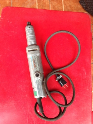 เจียร์คอยาว makita