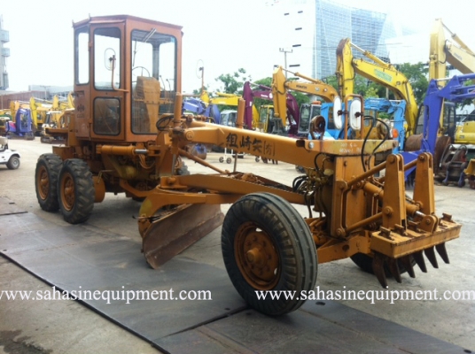 รถเกรด ยี่ห้อ KOMATSU รุ่น GD28AC-1 S/N 13XX บจก.สหสินอีควิปเม้นท์ โทร.081-5851880, 02-5168100-1 www.sahasinequipment.com รถเกรด ยี่ห้อ KOMATSU รุ่น GD28AC-1 S/N 13XX บจก.สหสินอีควิปเม้นท์ โทร.081-5851880, 02-5168100-1 www.sahasinequipment.com