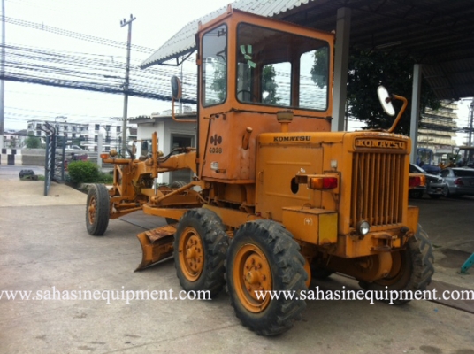 รถเกรด ยี่ห้อ KOMATSU รุ่น GD28AC-1 S/N 13XX บจก.สหสินอีควิปเม้นท์ โทร.081-5851880, 02-5168100-1 www.sahasinequipment.com รถเกรด ยี่ห้อ KOMATSU รุ่น GD28AC-1 S/N 13XX บจก.สหสินอีควิปเม้นท์ โทร.081-5851880, 02-5168100-1 www.sahasinequipment.com