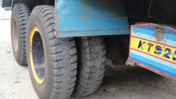 HINO KT925 10ล้อเพลาเดียว พื้นเรียบ เครื่องEH700 เครื่องดี แน่น ยาว6.25ม.ยางใหม่10เส้น ราคาถูก