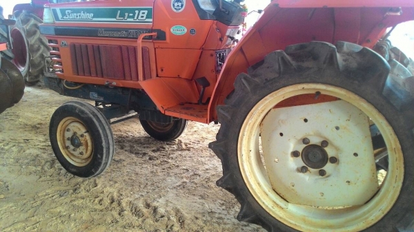 ขายรถไถ KUBOTA L1-18 เพลาเดียว ราคา 48,000 อ.แกลง จ.ระยอง  สอบถาม 0818618678