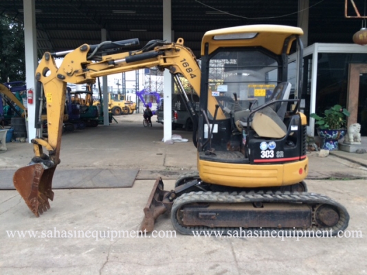 รถขุด ยี่ห้อ CAT รุ่น 303SR S/N FAD002XX สภาพดีมาก บจก.สหสินอีควิปเม้นท์ โทร.081-5851880, 02-5168100-1 www.sahasinequipment.com