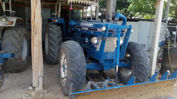 ขายรถไถ 2เพลา 6สูบ รุ้น 7810 คานหน้าคาลาโล้ เอกสารครบ ราคาต่อรองได้ ขายรถไถ 2เพลา 6สูบ รุ้น 7810 คานหน้าคาลาโล้ เอกสารครบ ราคาต่อรองได้