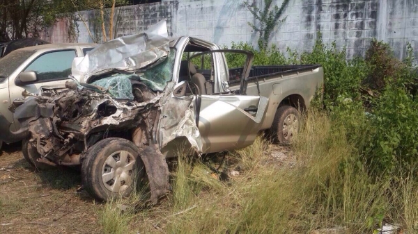 วีโก้หัวเดียว สีเทา เครื่อง2500 ปี06 โอนลอยๆแยกอะไหลได้ทุกอย่าง