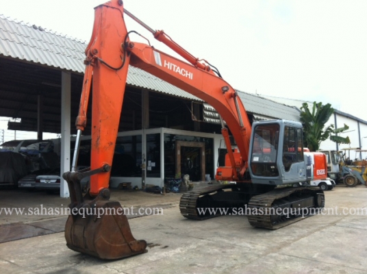 รถขุด ยี่ห้อ HITACHI รุ่น EX200-2 S/N 742XX สภาพดี บจก.สหสินอีควิปเม้นท์ โทร.081-5851880, 02-5168100-1 www.sahasinequipment.com รถขุด ยี่ห้อ HITACHI รุ่น EX200-2 S/N 742XX สภาพดี บจก.สหสินอีควิปเม้นท์ โทร.081-5851880, 02-5168100-1 www.sahasinequipment.com