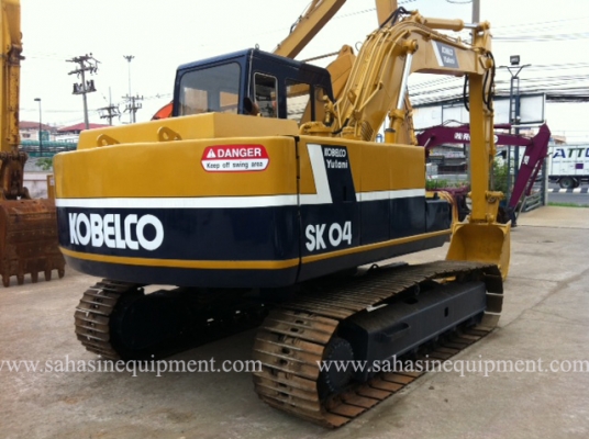 รถขุด ยี่ห้อ KOBELCO รุ่น SK04-N2 S/N YW07XX นำเข้า บจก.สหสินอีควิปเม้นท์ โทร.081-5851880, 02-5168100-1 www.sahasinequipment.com รถขุด ยี่ห้อ KOBELCO รุ่น SK04-N2 S/N YW07XX นำเข้า บจก.สหสินอีควิปเม้นท์ โทร.081-5851880, 02-5168100-1 www.sahasinequipment.com
