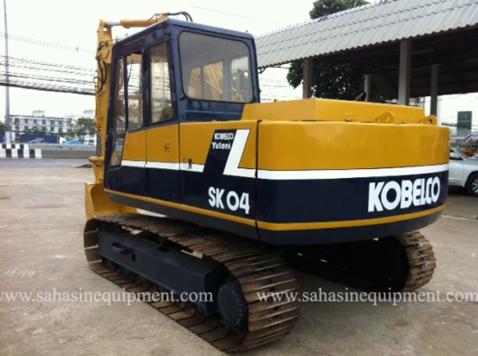 รถขุด ยี่ห้อ KOBELCO รุ่น SK04-N2 S/N YW07XX นำเข้า บจก.สหสินอีควิปเม้นท์ โทร.081-5851880, 02-5168100-1 www.sahasinequipment.com รถขุด ยี่ห้อ KOBELCO รุ่น SK04-N2 S/N YW07XX นำเข้า บจก.สหสินอีควิปเม้นท์ โทร.081-5851880, 02-5168100-1 www.sahasinequipment.com