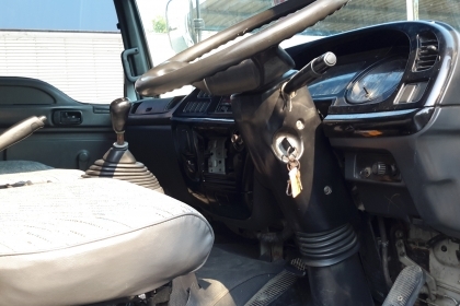 ขายด่วน รถบรรทุก 6 ล้อ  ISUZU DECA  200 แรงม้า.