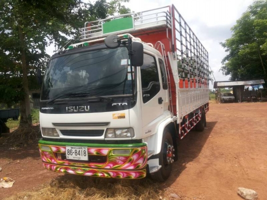 ขายด่วน รถบรรทุก 6 ล้อ  ISUZU DECA  200 แรงม้า.