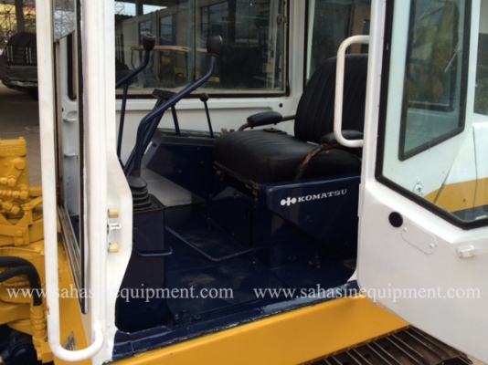 รถขุด ยี่ห้อ KOMATSU รุ่น PC30-5 S/N 89XX นำเข้า ไม่เคยใช้งานในไทย บจก.สหสินอีควิปเม้นท์ โทร.081-5851880, 02-5168100-1 www.sahasinequipment.com รถขุด ยี่ห้อ KOMATSU รุ่น PC30-5 S/N 89XX นำเข้า ไม่เคยใช้งานในไทย บจก.สหสินอีควิปเม้นท์ โทร.081-5851880, 02-5168100-1 www.sahasinequipment.com