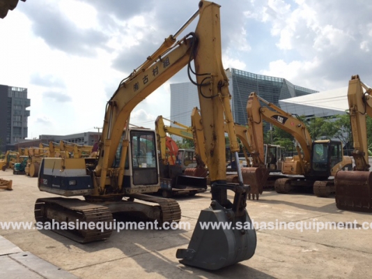 รถขุด ยี่ห้อ KOMATSU รุ่น PC120-5 S/N 40803 นำเข้า บจก.สหสินอีควิปเม้นท์ โทร.081-5851880, 02-5168100-1 www.sahasinequipment.com