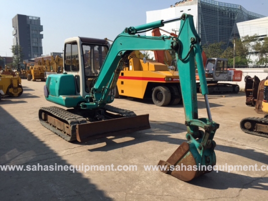 รถขุด ยี่ห้อ KOMATSU รุ่น PC40-7 S/N 221XX นำเข้า บจก.สหสินอีควิปเม้นท์ โทร.081-5851880, 02-5168100-1 www.sahasinequipment.com รถขุด ยี่ห้อ KOMATSU รุ่น PC40-7 S/N 221XX นำเข้า บจก.สหสินอีควิปเม้นท์ โทร.081-5851880, 02-5168100-1 www.sahasinequipment.com