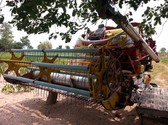 ขายรถเกี่ยวข้าวเกษตรพัฒนา ปี52 เครื่อง195เทอร์โบ สภาพดี ช่วงล่างดี ทำงานได้ทุกระบบ สนใจโทร 090-8588220คุณนะ 093-3258446คุณบิว ID:narong498 หรือ www.truck.in.th/498 หรือเพจFacebook ณรงค์ ซื้อขายรถมือสอง (เว็บไซต์ส่วนตัว)