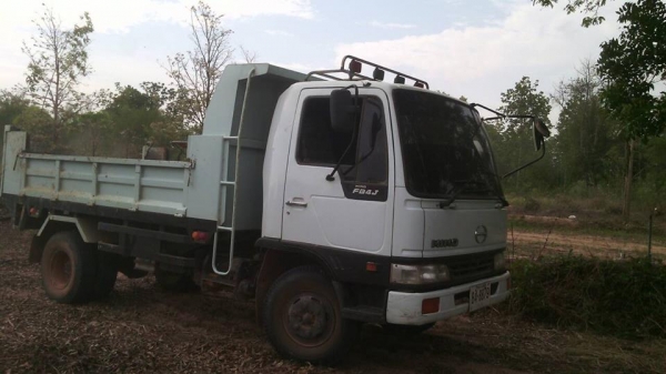 ขายดั้มHINO FB4J เครื่อง140แรง JO5C เครื่องดี แคชซีสวย พ.เพาเวอร์ เบรกทิฟฟี่ ภายในสวย แอร์เย็น สภาพพร้อมใช้งาน เอกสารพร้อมโอน สนใจโทร 090-8588220คุณนะ 093-3258446คุณบิวตี้ ID:narong498 หรือ www.truck.in.th/498 หรือเพจFacebook ณรงค์ ซื้อขายรถมือสอง (เว็บไซ