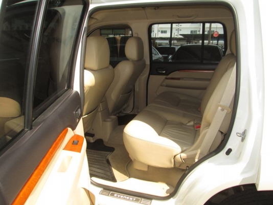 FORD EVEREST 2.5 SUV limited AT FORD EVEREST 2.5 SUV limited AT