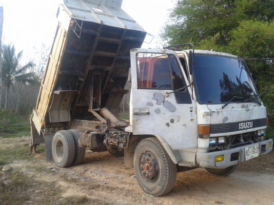 6ล้อดั้มพ์ ISUZU 165แรงม้า สภาพสวย พร้อมใช้งาน ใช้งานอยู่ ยางสวย เครื่องดี คัทซีสวย ราคาต่อรองได้ 087-2976734 095-0403929