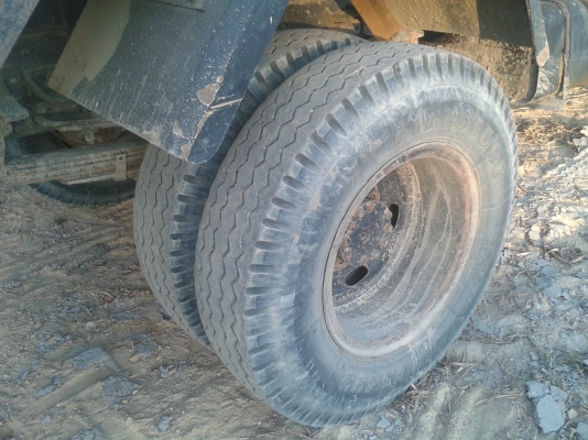 6ล้อดั้มพ์ ISUZU 165แรงม้า สภาพสวย พร้อมใช้งาน ใช้งานอยู่ ยางสวย เครื่องดี คัทซีสวย ราคาต่อรองได้ 087-2976734 095-0403929