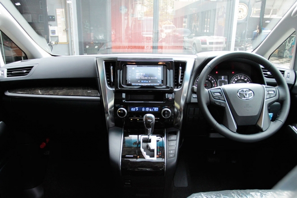 2015 TOYOTA ALPHARD 2015 TOYOTA ALPHARD