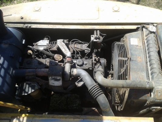 komatsu pc200-6 รถเครื่องดี ปั๊มแรง พร้อมใช้งาน ยังใช้งานอยู่ ขายเนื่องจากงานน้อย รถสาดสีใหม่ ราคาต่อรองได้ 087-2976734 095-0403929