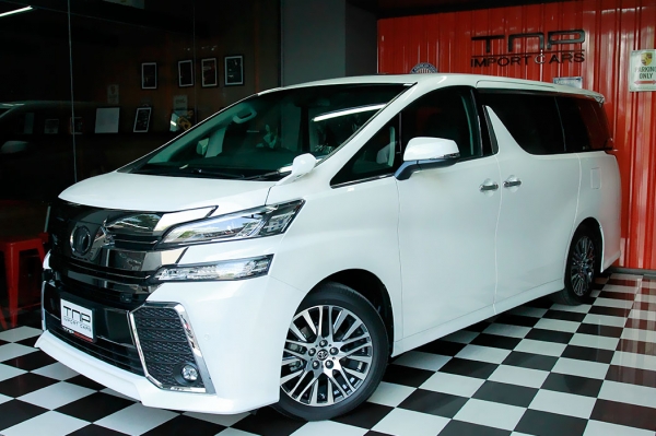 2015 TOYOTA VELLFIRE
