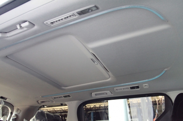 2015 TOYOTA VELLFIRE