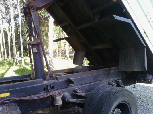 6ล้อดั้มพ์ HINO 175แรงม้า ปี55 วิ่ง 80000โล สภาพสวย พร้อมใช้งาน 087-2976734 095-0403929