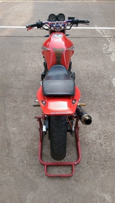 ขายคับ HONDA CB400 ปี95 เวอร์ชั่นR ของแต่งล้น ท่อแต่ง เกียร์โยง ท้ายแต่งเทค3 ยางหน้าหลังเต็ม แฮนด์บาร์ กันล้ม จานหลังแต่ง โคมตาเพชร ไฟเลี้ยวLED อินวอยส์ สรรพสามิตร สวยๆ คับ ราคา 59500 บาท ส่งได้ทั่วไทยคับ สนใจติดต่อ 081-0578282 FACEBOOK POP BIGBIKE SAKONN