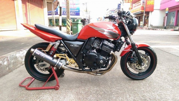 ขายคับ HONDA CB400 ปี95 เวอร์ชั่นR ของแต่งล้น ท่อแต่ง เกียร์โยง ท้ายแต่งเทค3 ยางหน้าหลังเต็ม แฮนด์บาร์ กันล้ม จานหลังแต่ง โคมตาเพชร ไฟเลี้ยวLED อินวอยส์ สรรพสามิตร สวยๆ คับ ราคา 59500 บาท ส่งได้ทั่วไทยคับ สนใจติดต่อ 081-0578282 FACEBOOK POP BIGBIKE SAKONN
