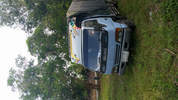 ขายรถบรรทุก6ล้อisuzu npr 120แรงแท้ห้าง