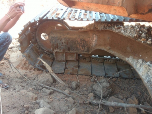 komatsu 120-6 คอลโทรลสั้น ตามสภาพ เครื่องดี ปั๊มดี ใช้งานอยู่ 087-2976734 095-0403929