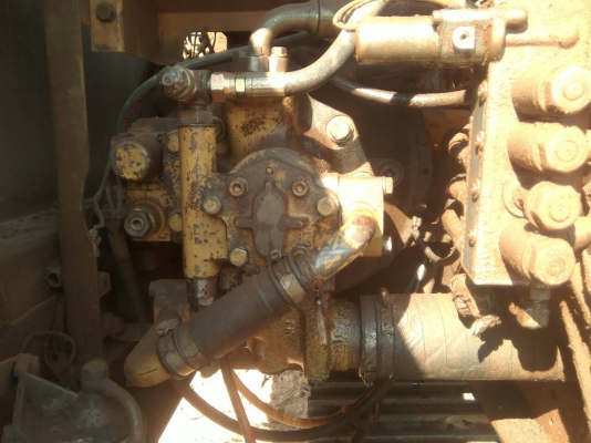 komatsu 120-6 คอลโทรลสั้น ตามสภาพ เครื่องดี ปั๊มดี ใช้งานอยู่ 087-2976734 095-0403929