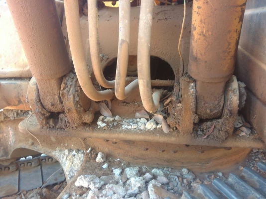 komatsu 120-6 คอลโทรลสั้น ตามสภาพ เครื่องดี ปั๊มดี ใช้งานอยู่ 087-2976734 095-0403929