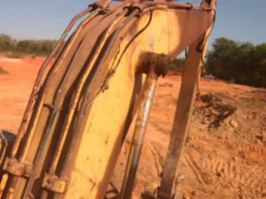 komatsu 120-6 คอลโทรลสั้น ตามสภาพ เครื่องดี ปั๊มดี ใช้งานอยู่ 087-2976734 095-0403929