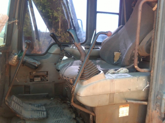 komatsu 120-6 คอลโทรลสั้น ตามสภาพ เครื่องดี ปั๊มดี ใช้งานอยู่ 087-2976734 095-0403929