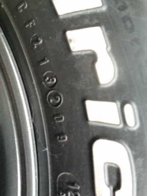 เล็บเหยี่ยว อีซูสุแท้ + BF MT 245/75/16 ปี09 สวยๆ 1ชุด เล็บเหยี่ยว อีซูสุแท้ + BF MT 245/75/16 ปี09 สวยๆ 1ชุด