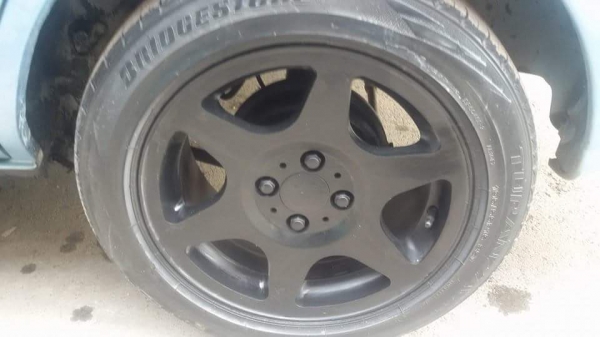 ขายโตโยต้าสามห่วง