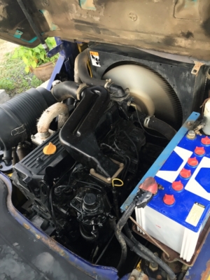 ขายถูก รถโฟล์คลิฟท์ KOMATSU ขนาด2.5ตัน เครื่องยนต์ดีเซล เกียร์ธรรมดา ยกได้สูงสุด4เมตร