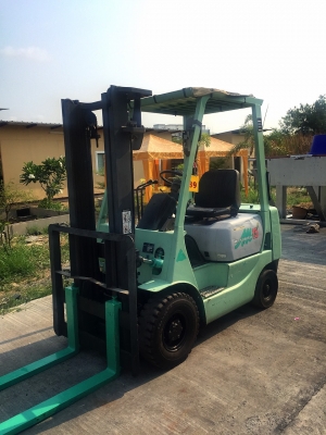 ขายถูก รถโฟล์คลิฟท์ MITSUBISHI ขนาด1.5ตัน เครื่องยนต์ดีเซล เกียร์ออร์โต้ ยกได้สูงสุด3เมตร