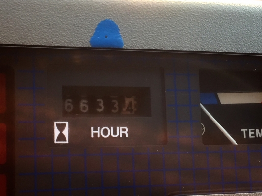 ขายถูก รถโฟล์คลิฟท์ KOMATSU ขนาด3.5ตัน เครื่องยนต์ดีเซล เกียร์ธรรมดา ยกได้สูงสุด4เมตร