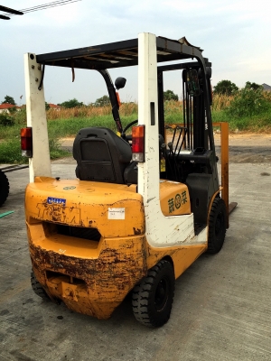 ขายถูก รถโฟล์คลิฟท์ TCM ขนาด1.5ตัน เครื่องยนต์เบนซิล เกียร์ธรรมดา ยกได้สูงสุด3เมตร