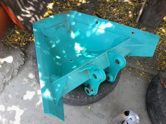 ขายบุ้งกี๋ซอยร่องสวนของใหม่ยังไม่เคยใช้งานใส่กับรถแบ็คโคเล็ก PC 20-30 -40 ขายบุ้งกี๋ซอยร่องสวนของใหม่ยังไม่เคยใช้งานใส่กับรถแบ็คโคเล็ก PC 20-30 -40