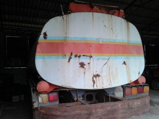 รถฮีโน่ 10 ล้อ บรรทุกน้ำมัน. FM3H  195 แรงม้า. ปี 37     สนใจติดต่อ  081 - 6079515