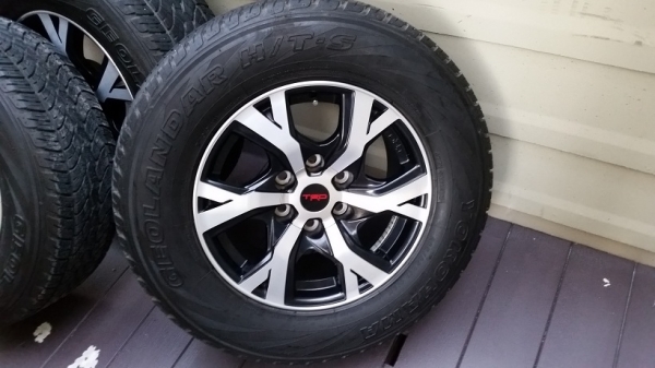 ขายล้อ TRD ขอบ17 พร้อมยาง  265/65R17